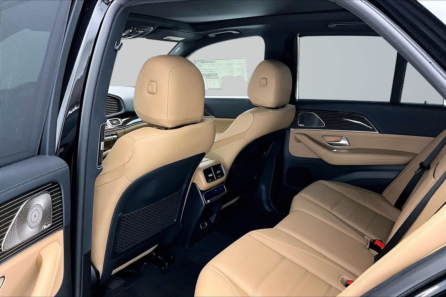 Thumbnail: 2026 Mercedes-Benz GLE - 12