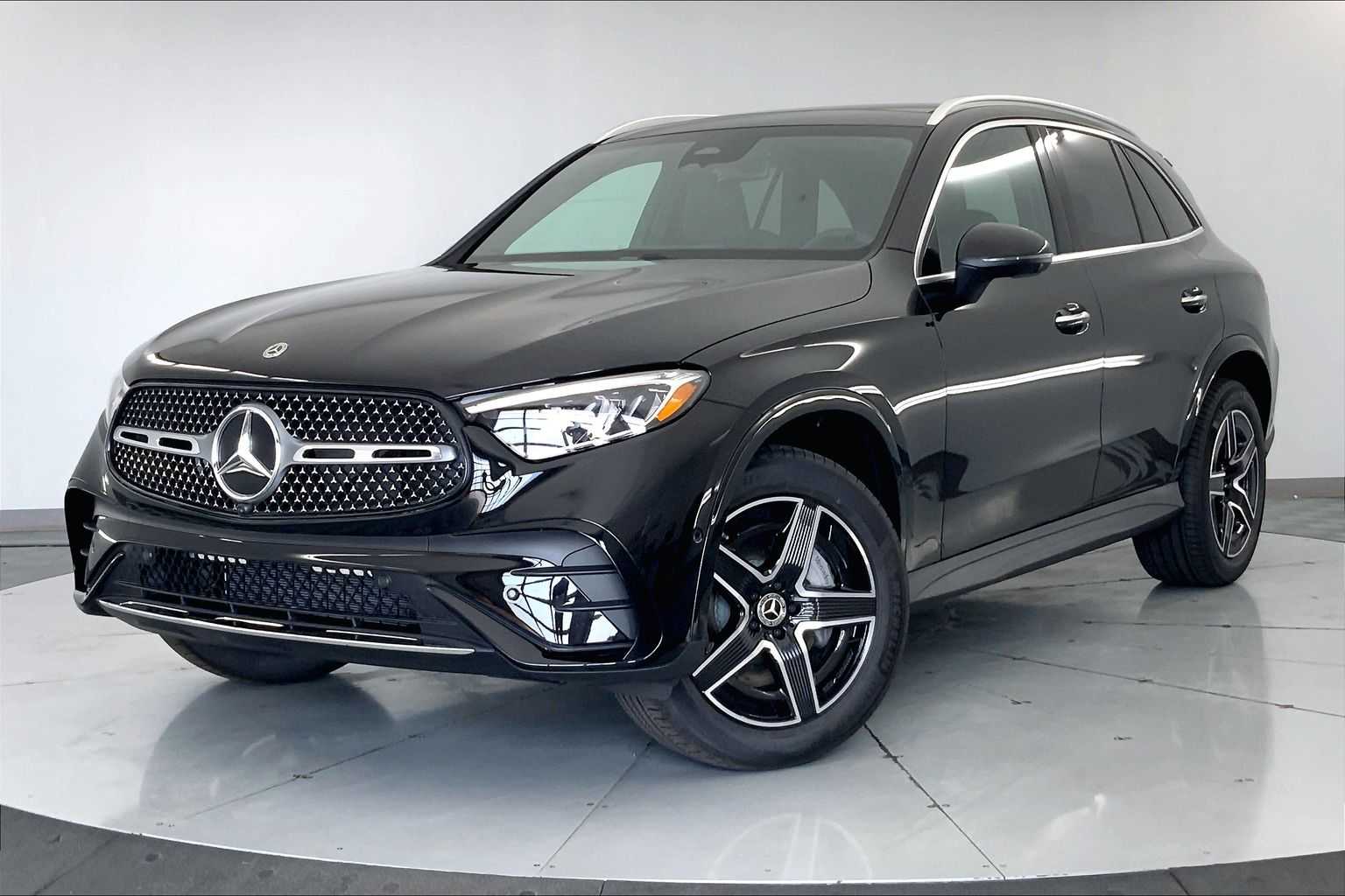 Thumbnail: 2025 Mercedes-Benz GLC - 1