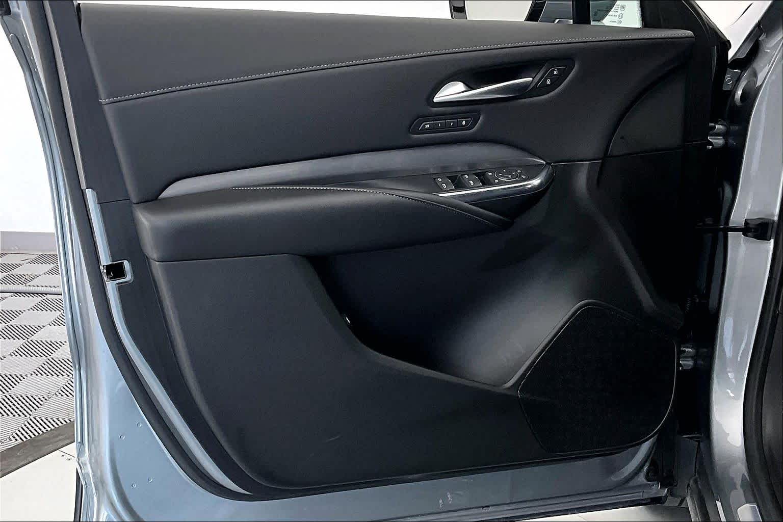 Thumbnail: 2024 Cadillac XT4 - 23