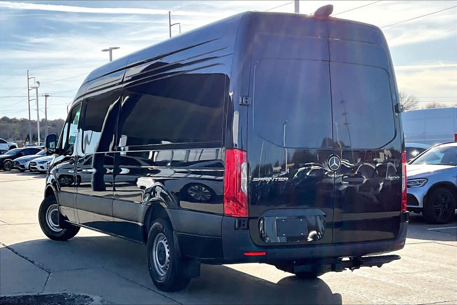 Thumbnail: 2026 Mercedes-Benz Sprinter - 4