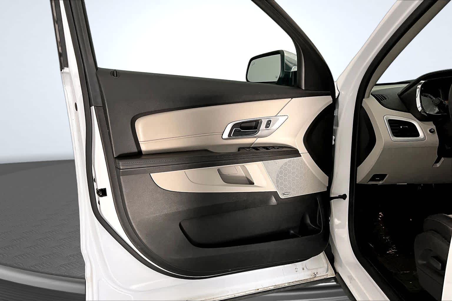 Thumbnail: 2017 GMC Terrain - 23
