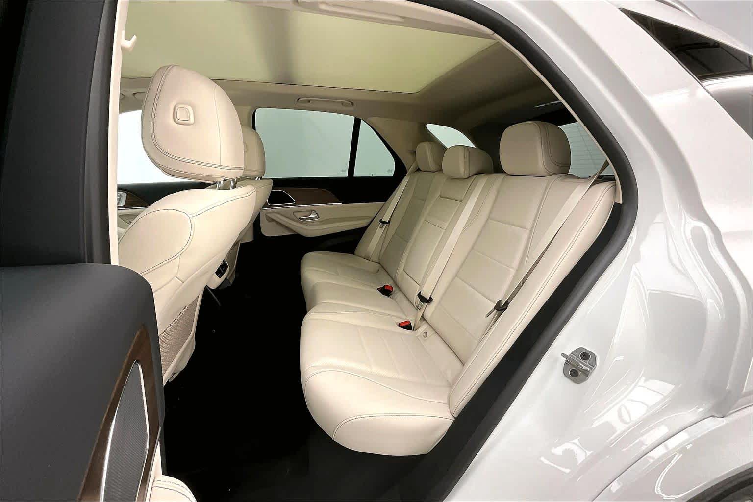 Thumbnail: 2026 Mercedes-Benz GLE - 13