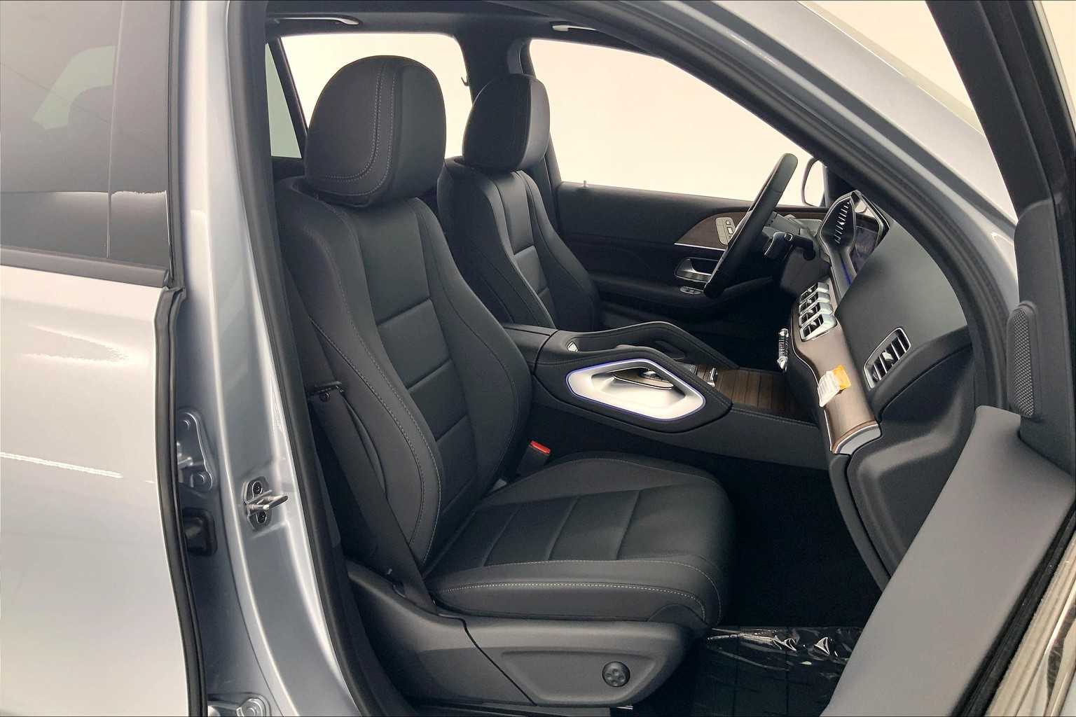 Thumbnail: 2025 Mercedes-Benz GLE - 14