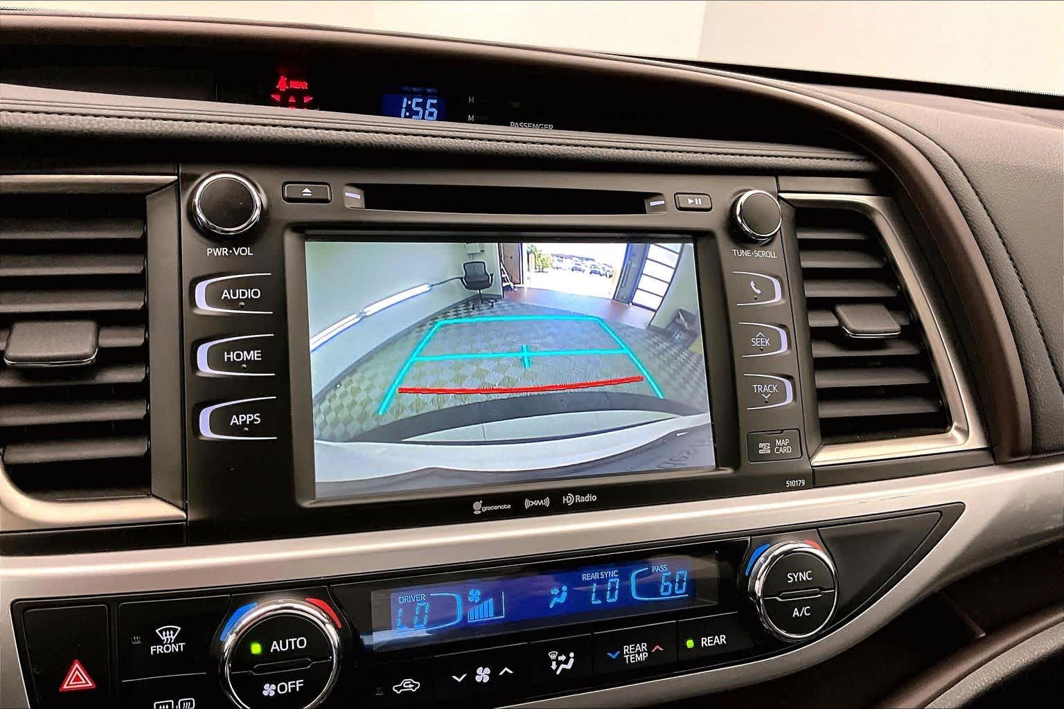 Thumbnail: 2017 Toyota Highlander - 21