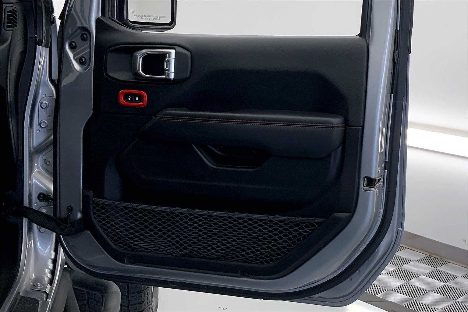 Thumbnail: 2020 Jeep Gladiator - 24