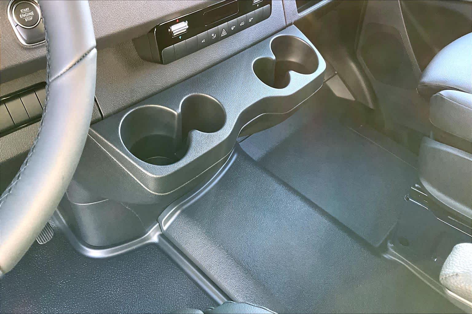 Thumbnail: 2026 Mercedes-Benz Sprinter - 16