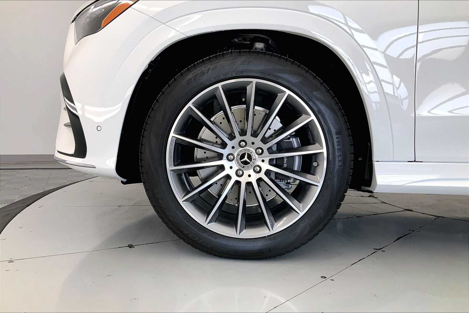 Thumbnail: 2026 Mercedes-Benz GLE - 8