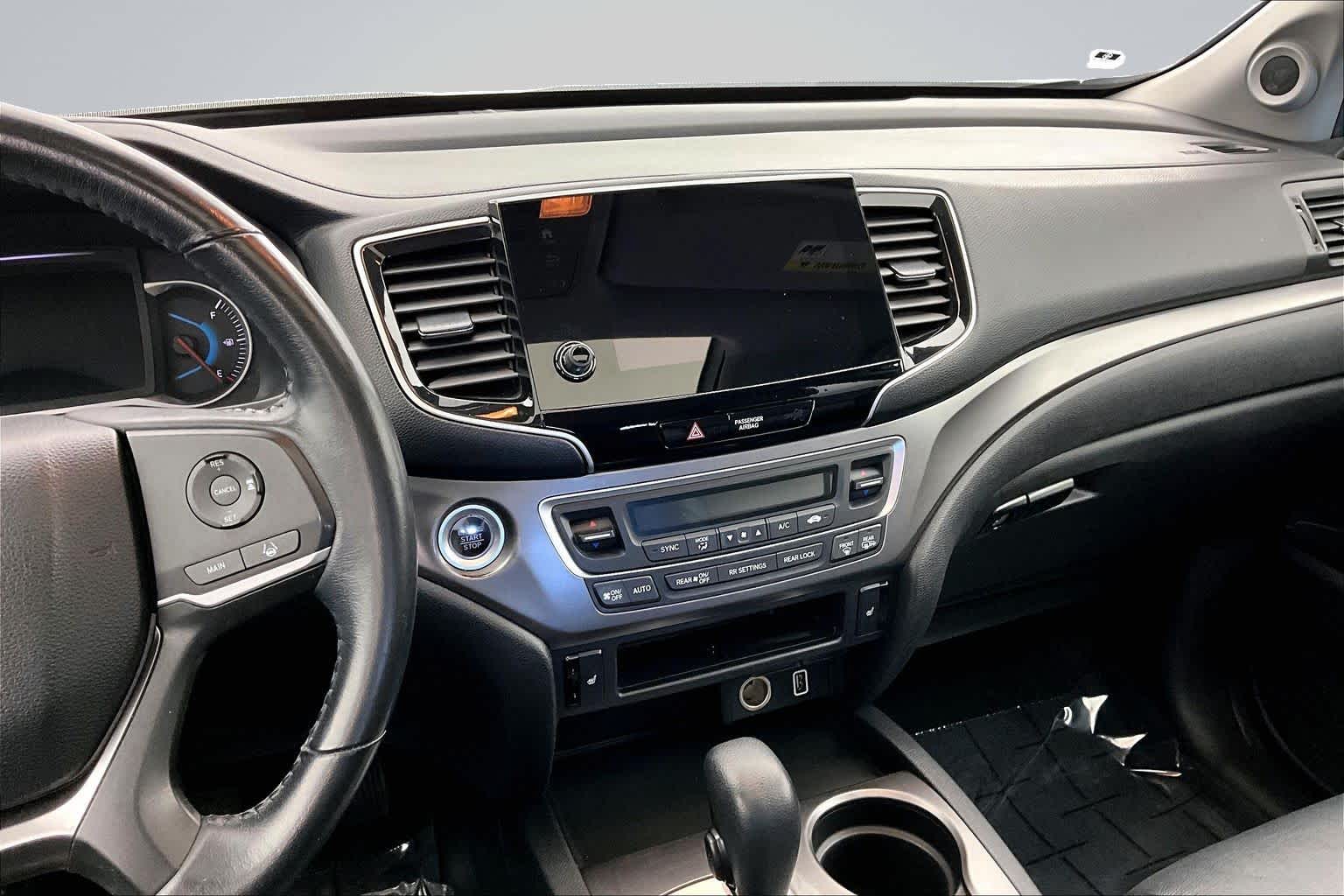 Thumbnail: 2020 Honda Pilot - 16