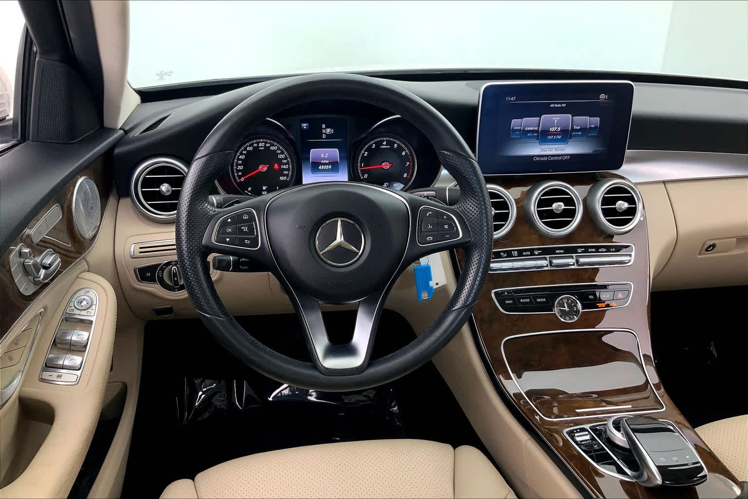 Thumbnail: 2015 Mercedes-Benz C-Class - 15