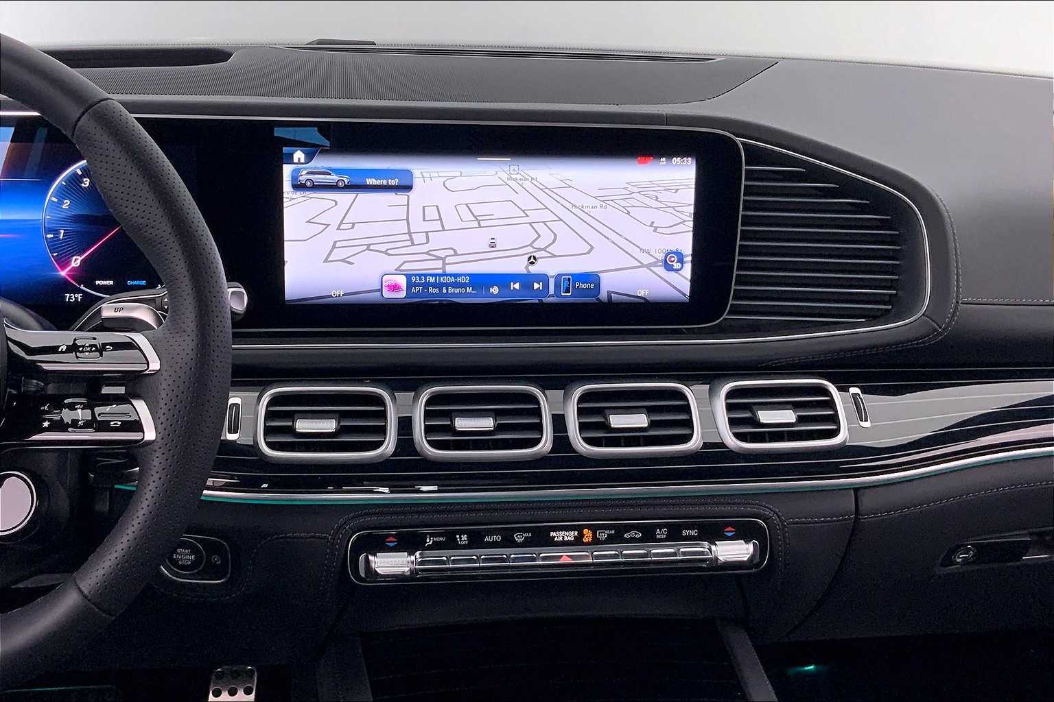 Thumbnail: 2025 Mercedes-Benz GL-Class - 16