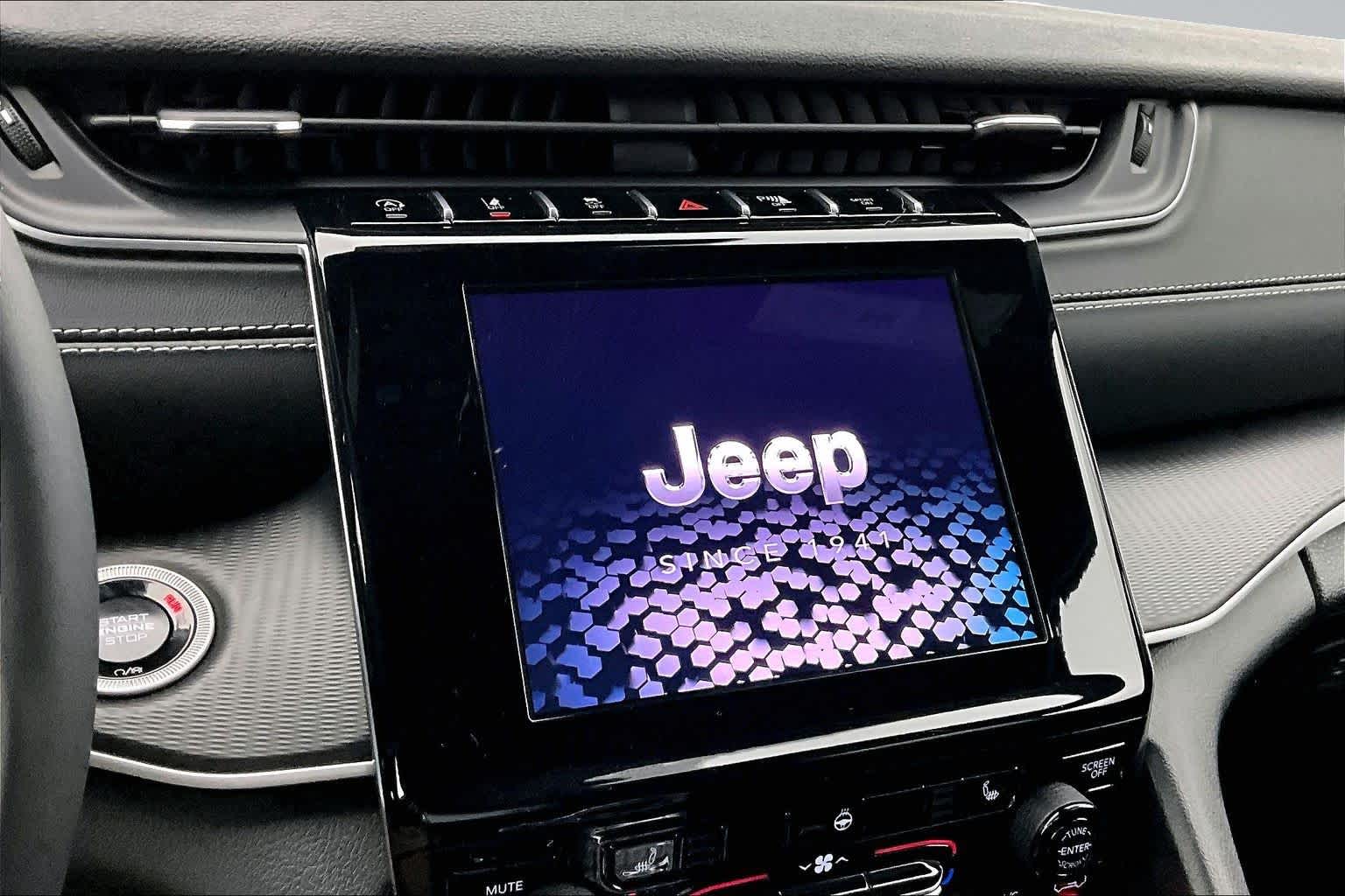 Thumbnail: 2025 Jeep Grand Cherokee - 15