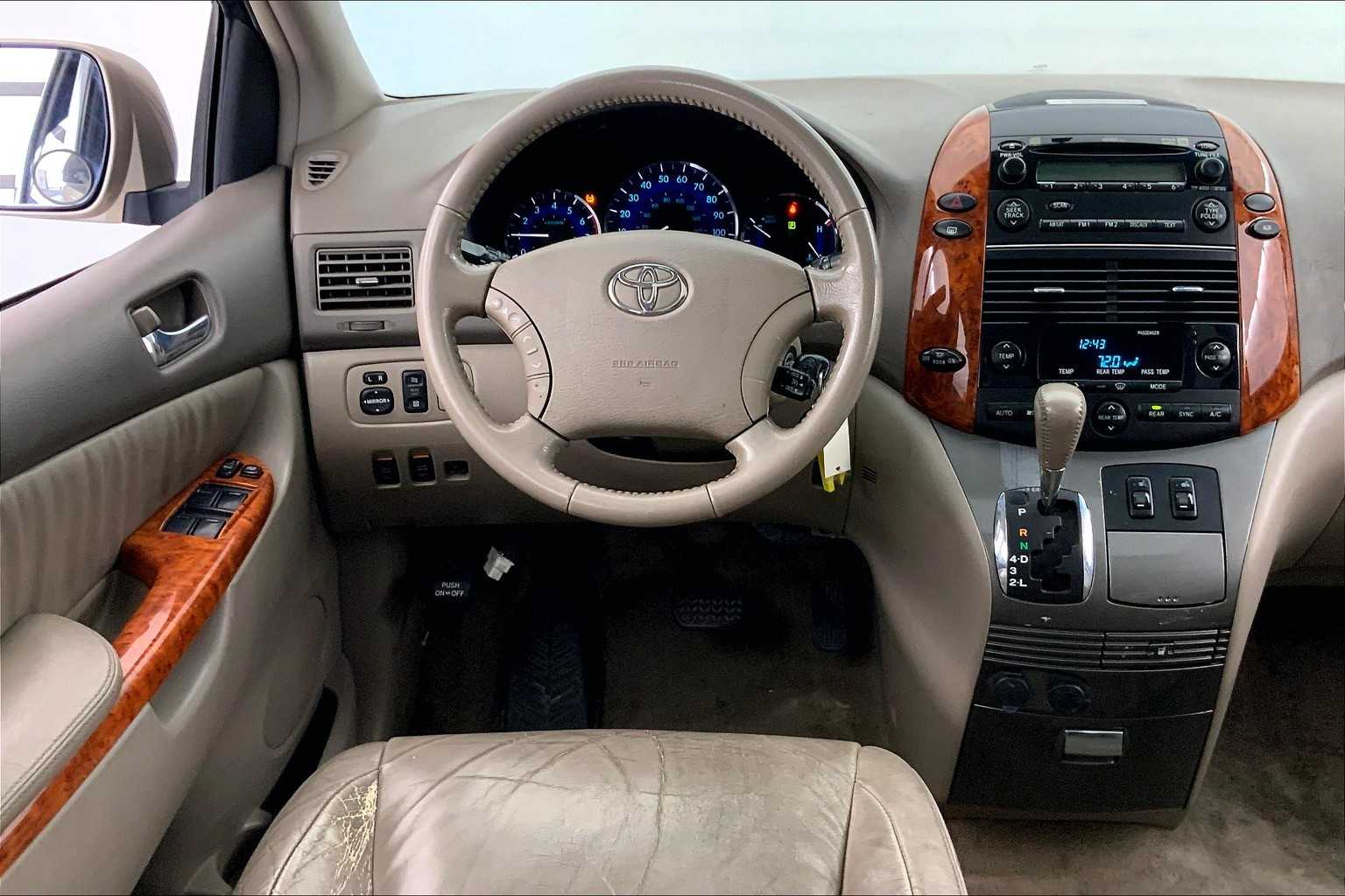 Thumbnail: 2006 Toyota Sienna - 14
