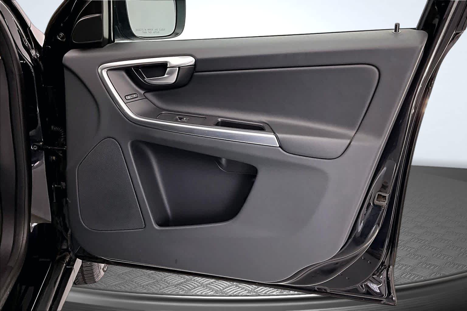 Thumbnail: 2013 Volvo XC60 - 24