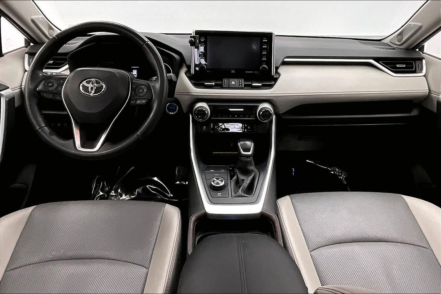 Thumbnail: 2020 Toyota RAV4 - 10