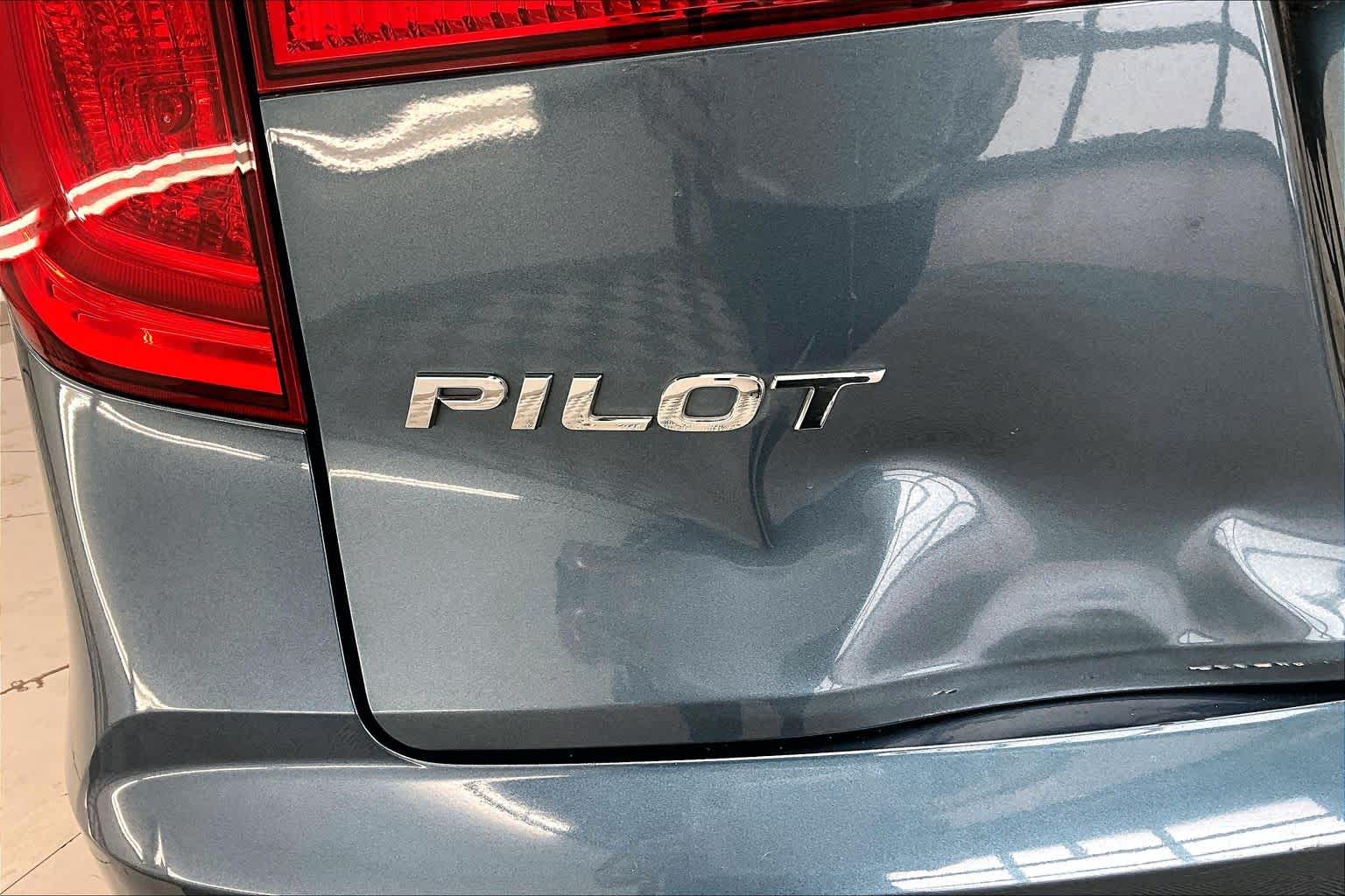 Thumbnail: 2018 Honda Pilot - 7