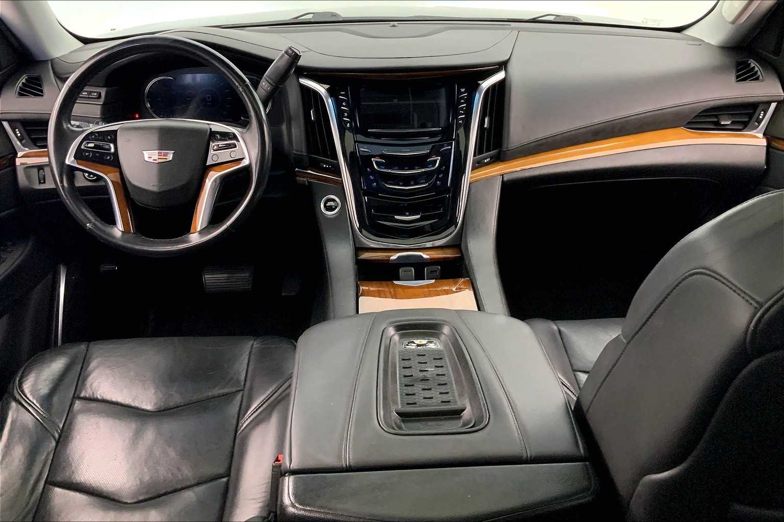 Thumbnail: 2017 Cadillac Escalade - 10