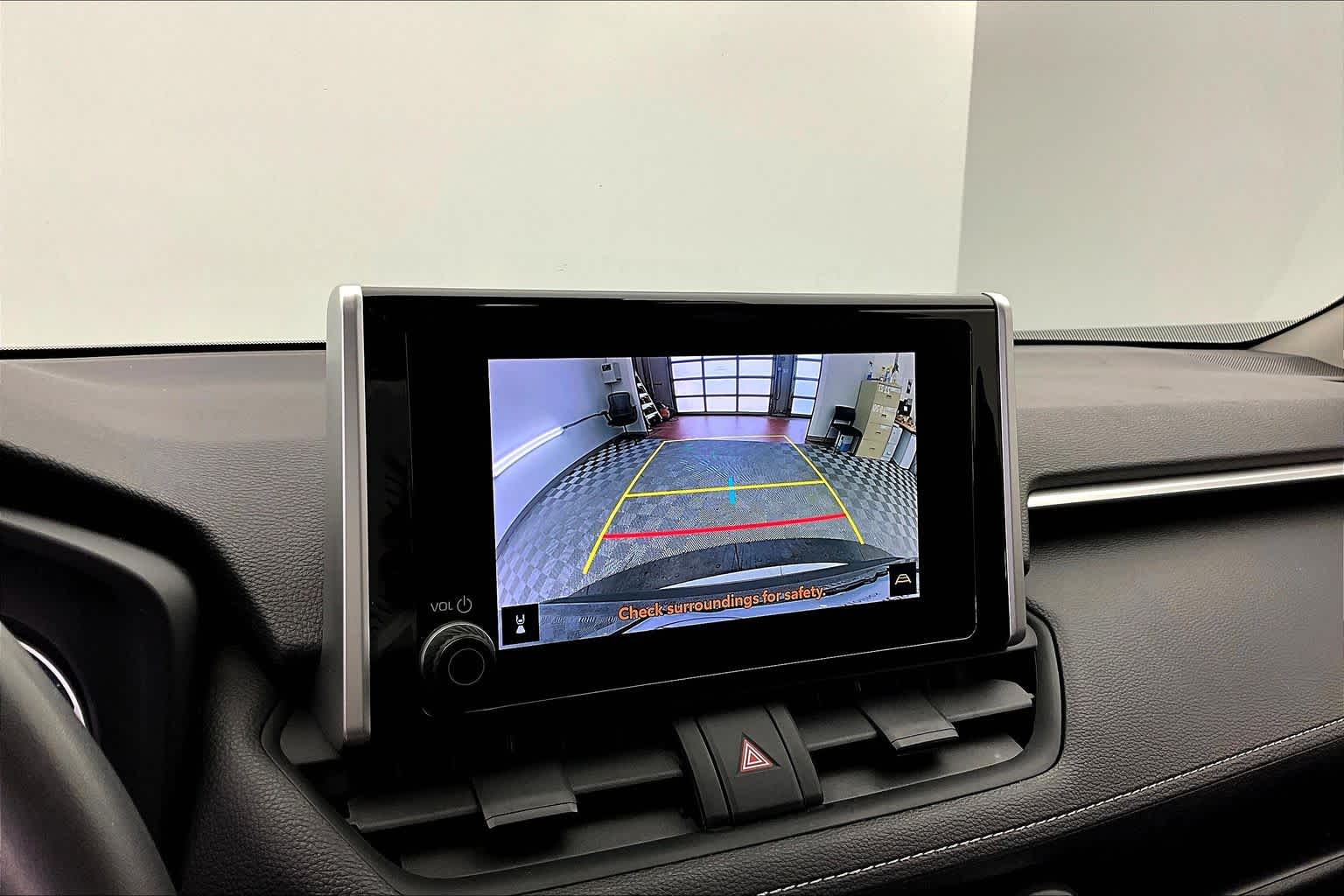 Thumbnail: 2023 Toyota RAV4 - 21