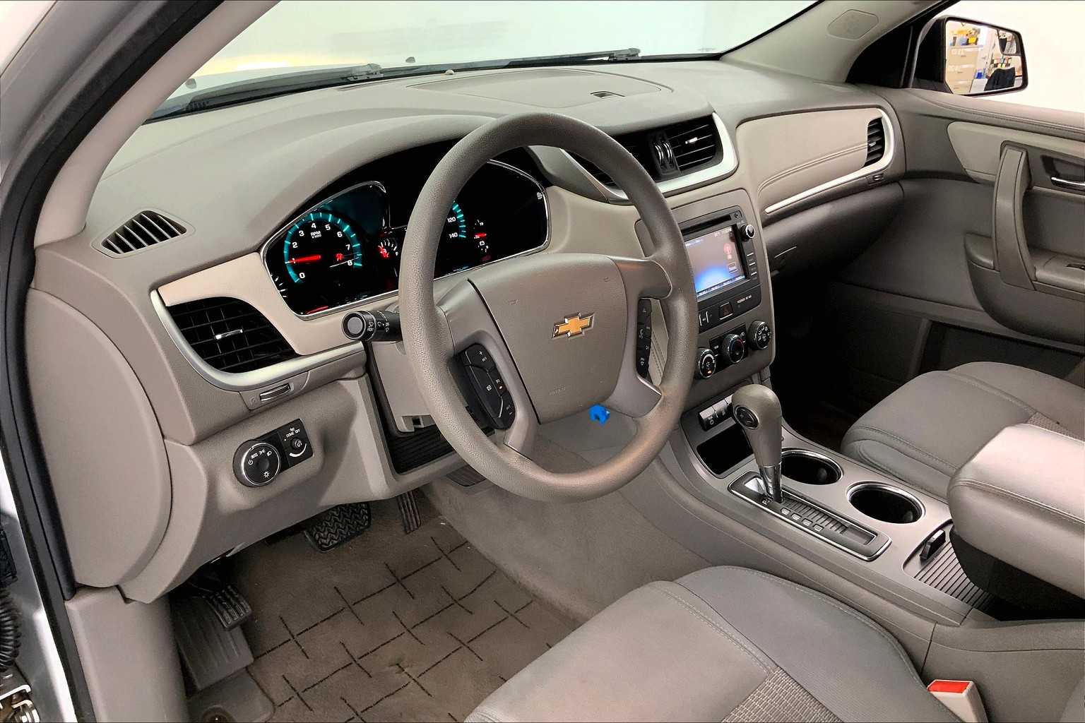 Thumbnail: 2014 Chevrolet Traverse - 2