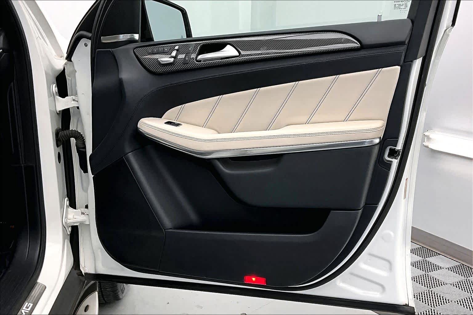 Thumbnail: 2018 Mercedes-Benz GL-Class - 24