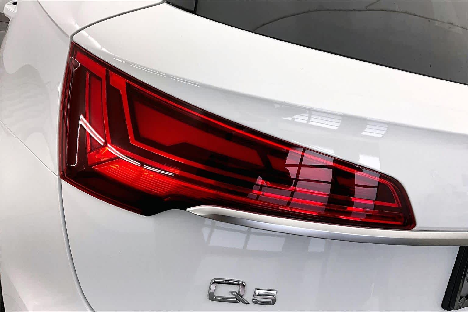 Thumbnail: 2023 Audi Q5 - 25