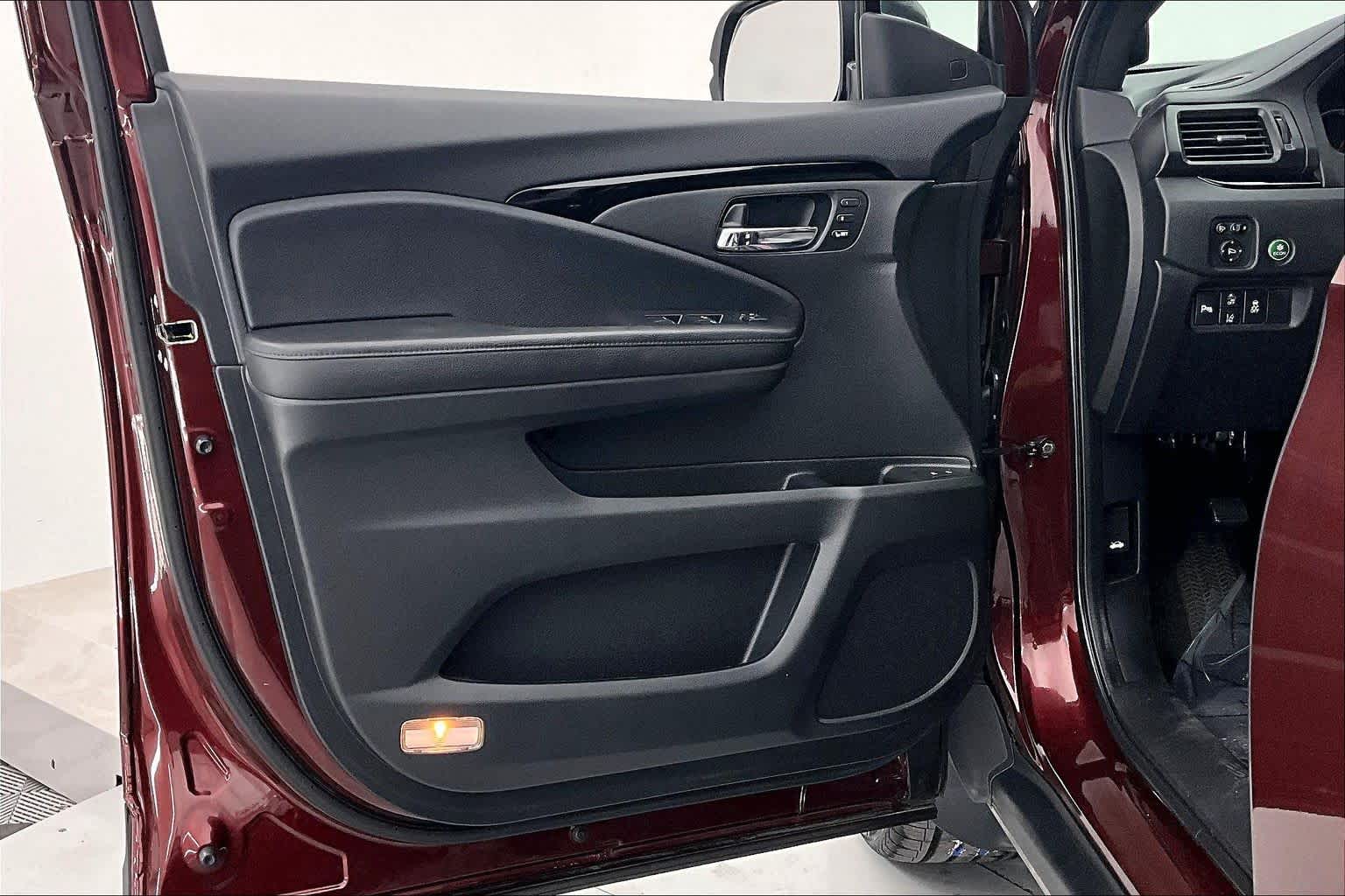 Thumbnail: 2021 Honda Passport - 23