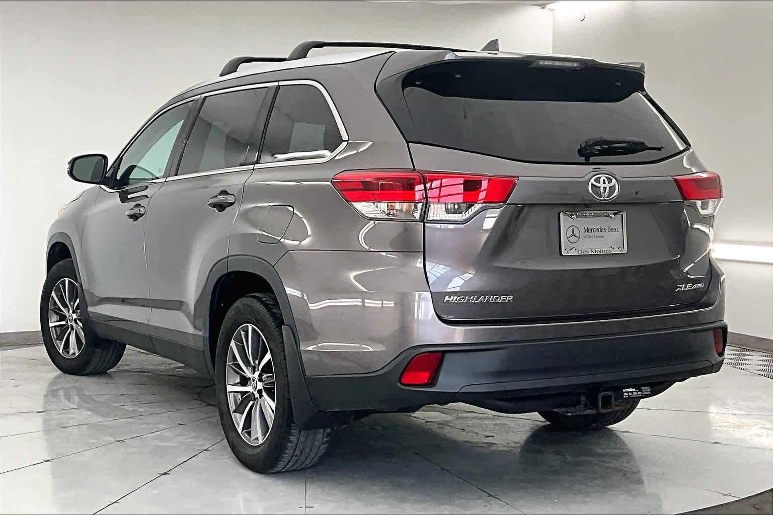 Thumbnail: 2019 Toyota Highlander - 4