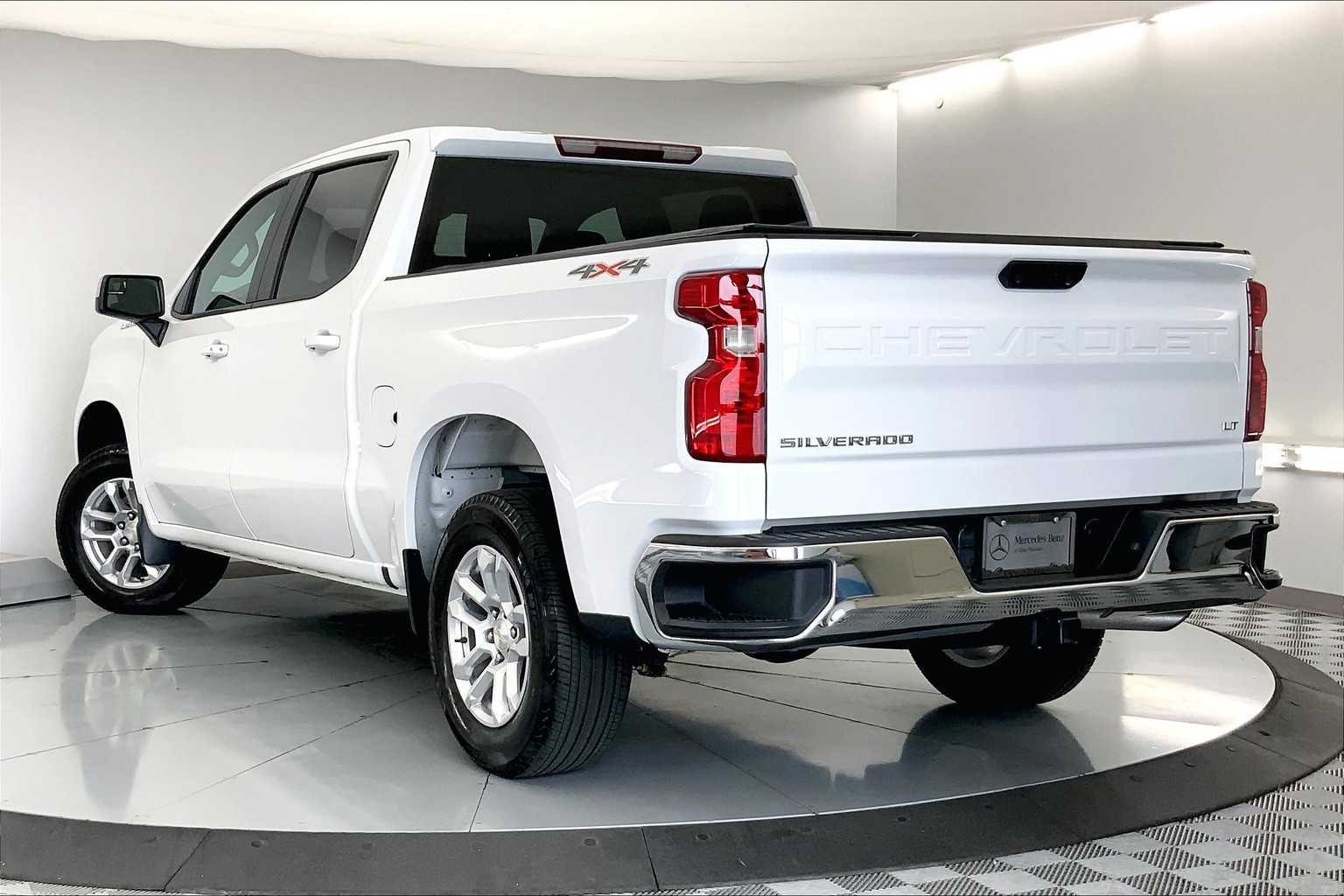 Thumbnail: 2024 Chevrolet Silverado 1500 - 4