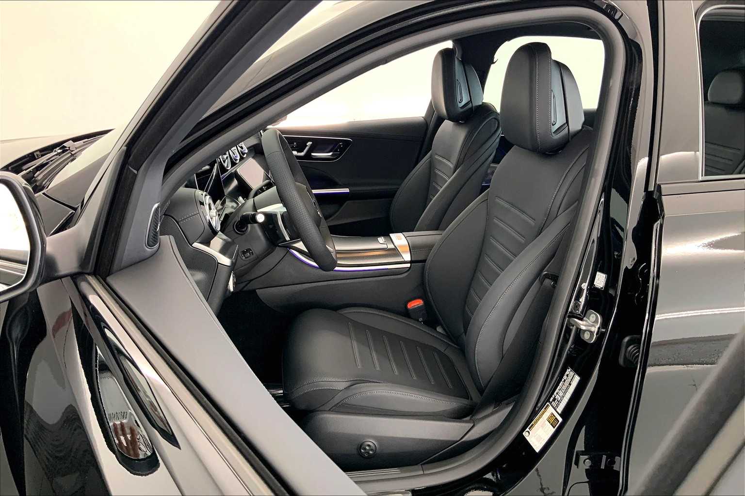 Thumbnail: 2025 Mercedes-Benz C-Class - 11