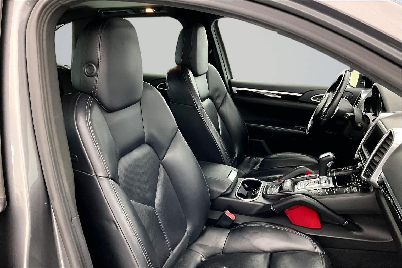 Thumbnail: 2014 Porsche Cayenne - 14
