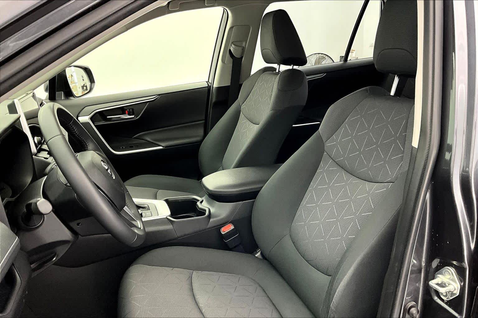 Thumbnail: 2023 Toyota RAV4 - 11