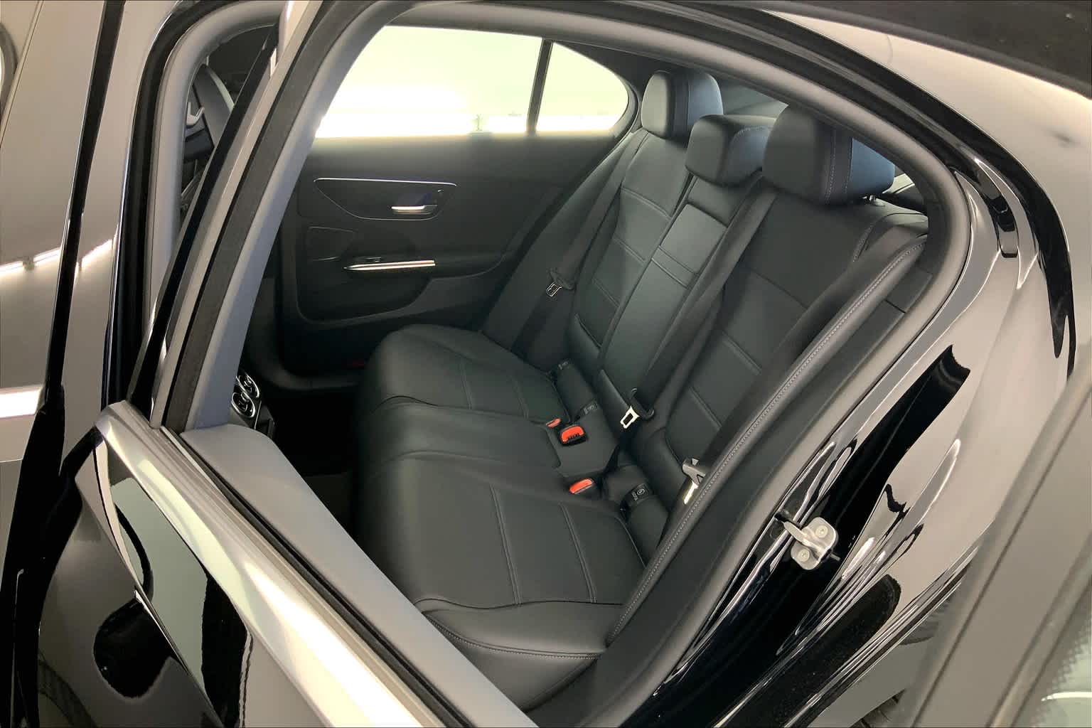 Thumbnail: 2025 Mercedes-Benz C-Class - 13