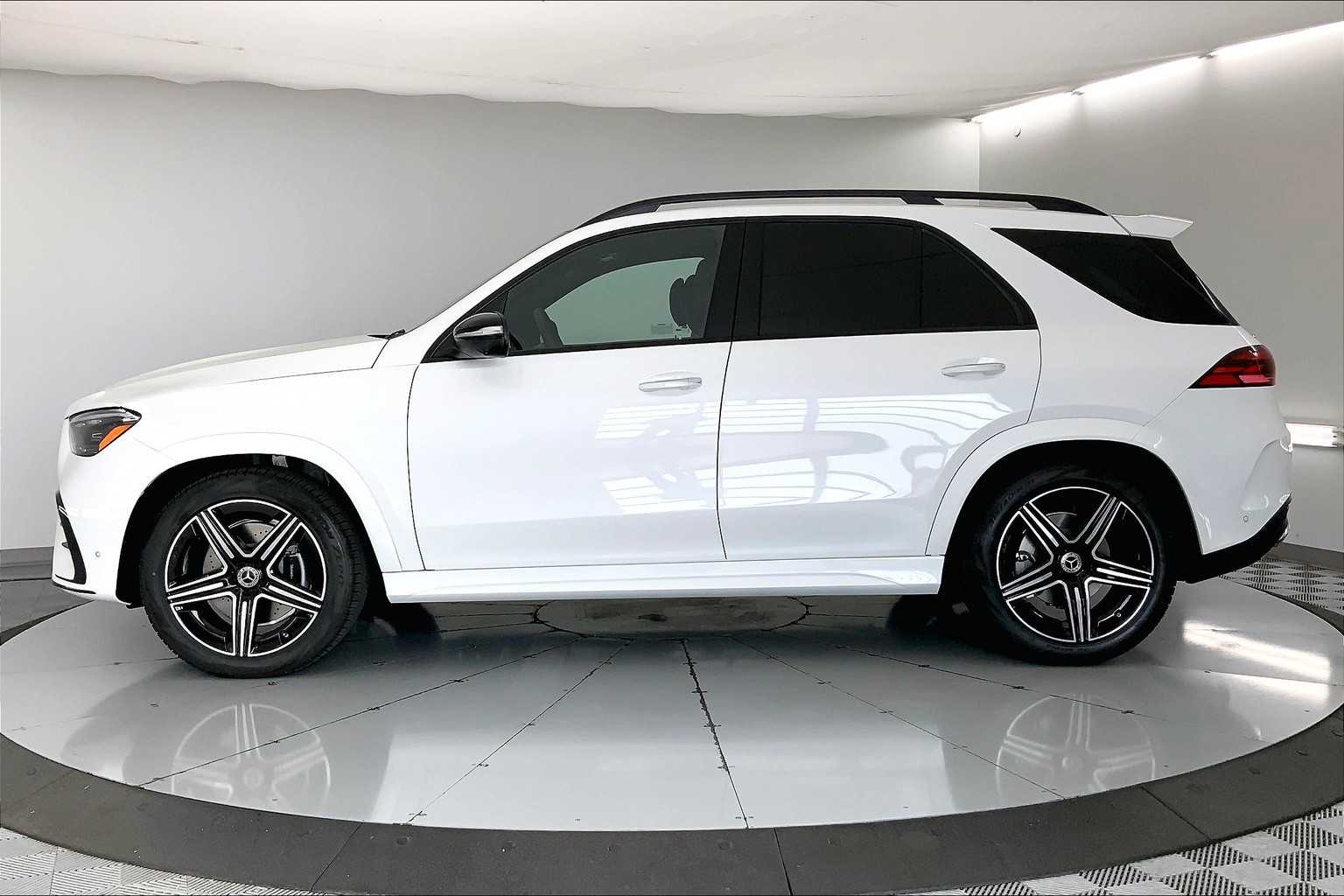 Thumbnail: 2026 Mercedes-Benz GLE - 3