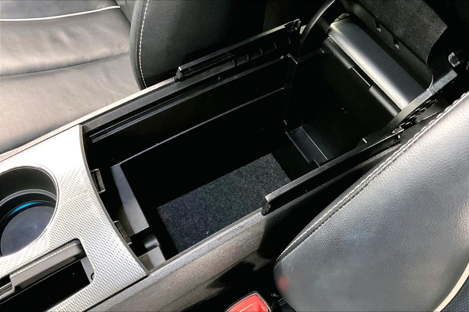 Thumbnail: 2015 Toyota Venza - 27