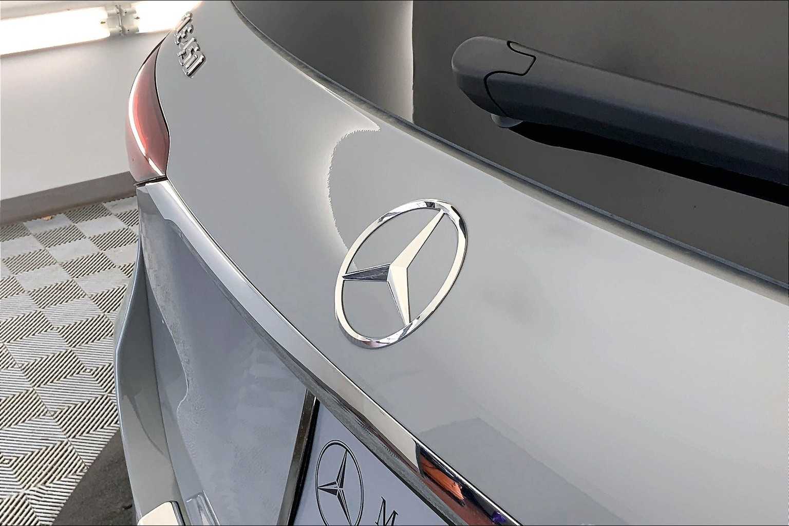 Thumbnail: 2026 Mercedes-Benz GLE - 22