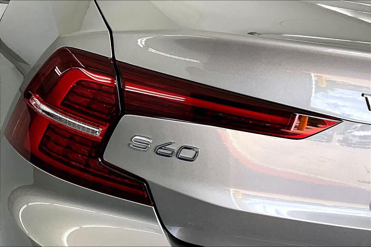 Thumbnail: 2020 Volvo S60 - 24