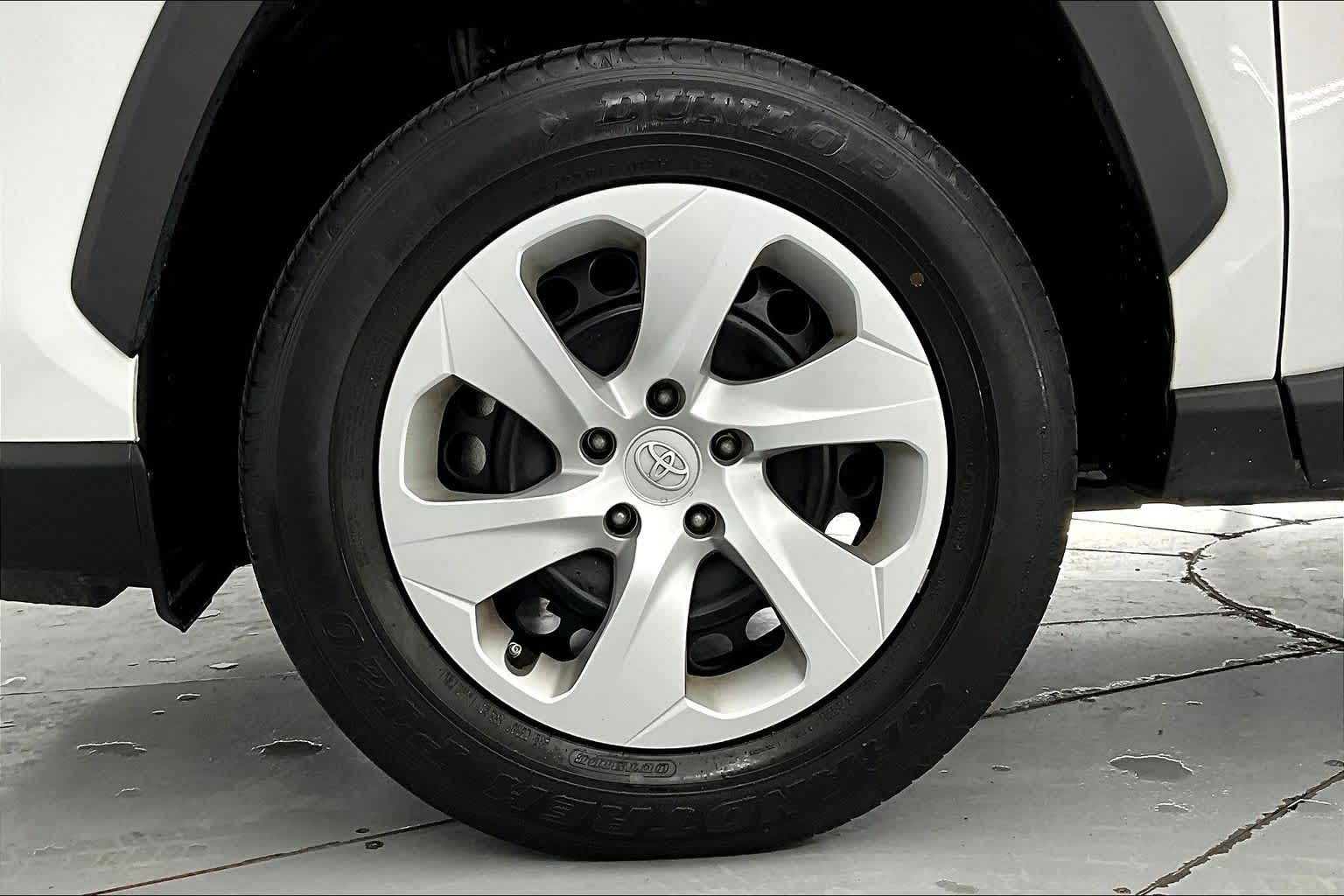 Thumbnail: 2024 Toyota RAV4 - 8