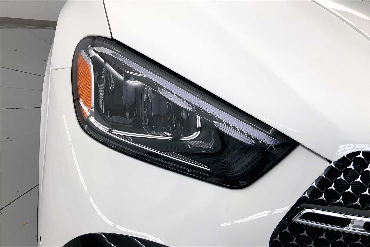 Thumbnail: 2025 Mercedes-Benz GLE - 21