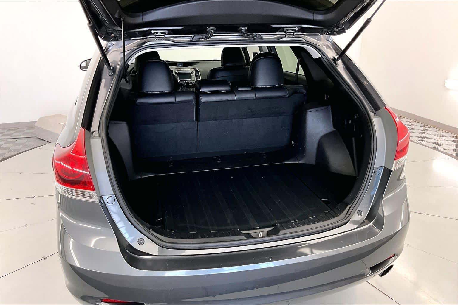 Thumbnail: 2015 Toyota Venza - 19