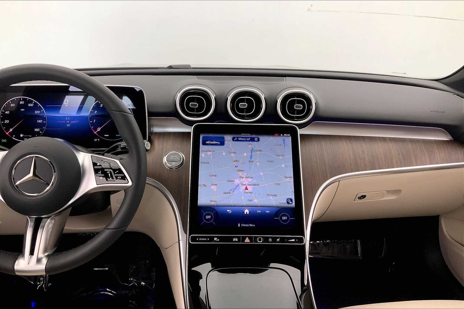 Thumbnail: 2025 Mercedes-Benz C-Class - 12