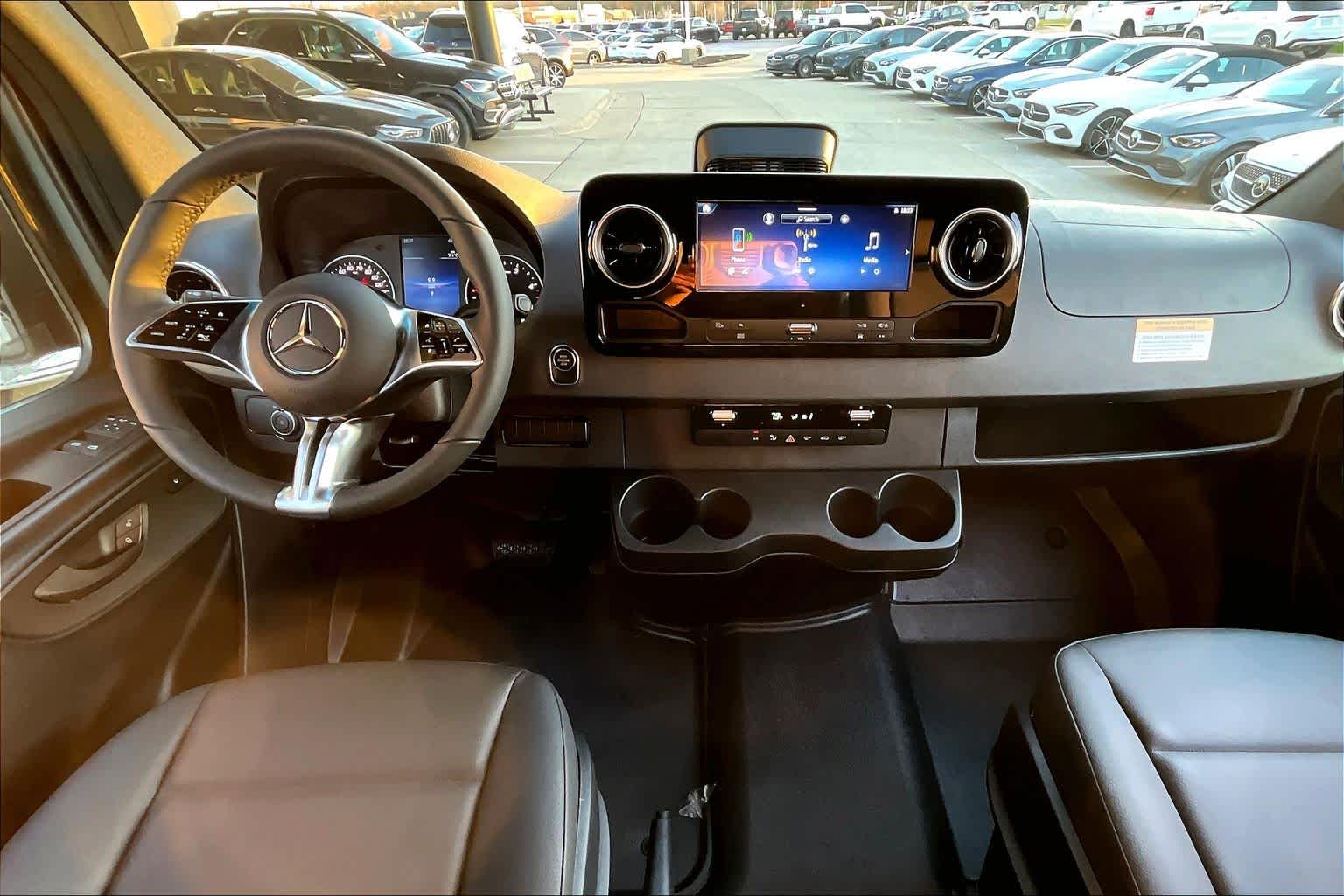 Thumbnail: 2026 Mercedes-Benz Sprinter - 10