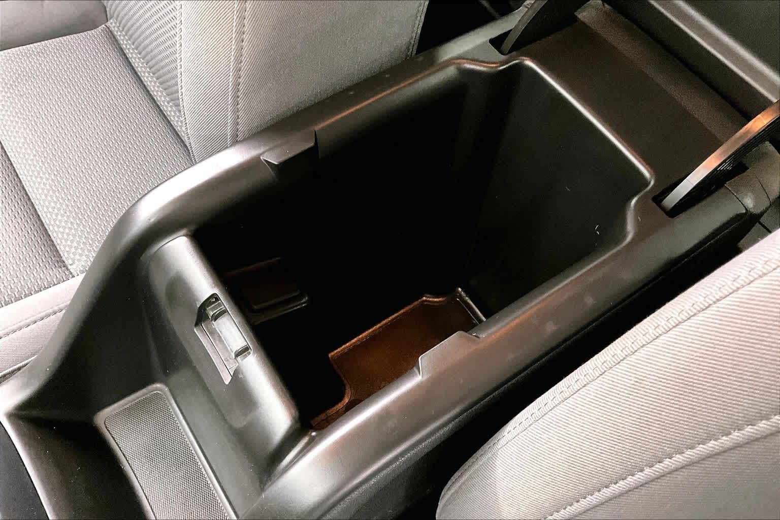 Thumbnail: 2018 Chevrolet Colorado - 27