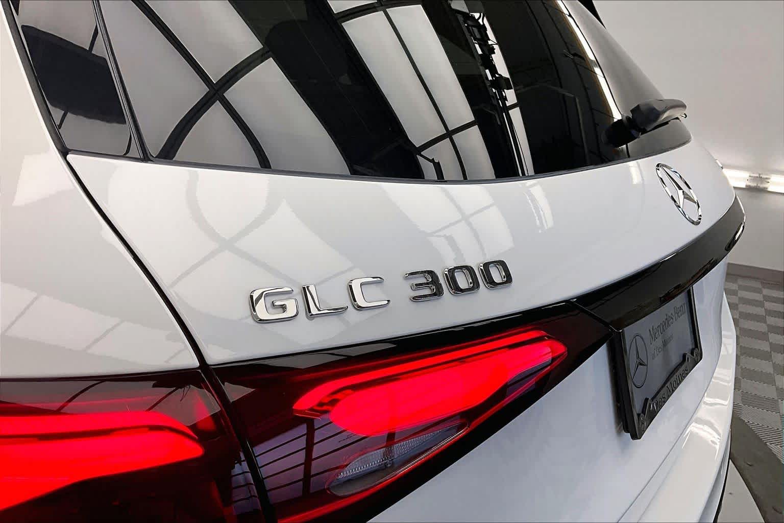 Thumbnail: 2026 Mercedes-Benz GLC - 7