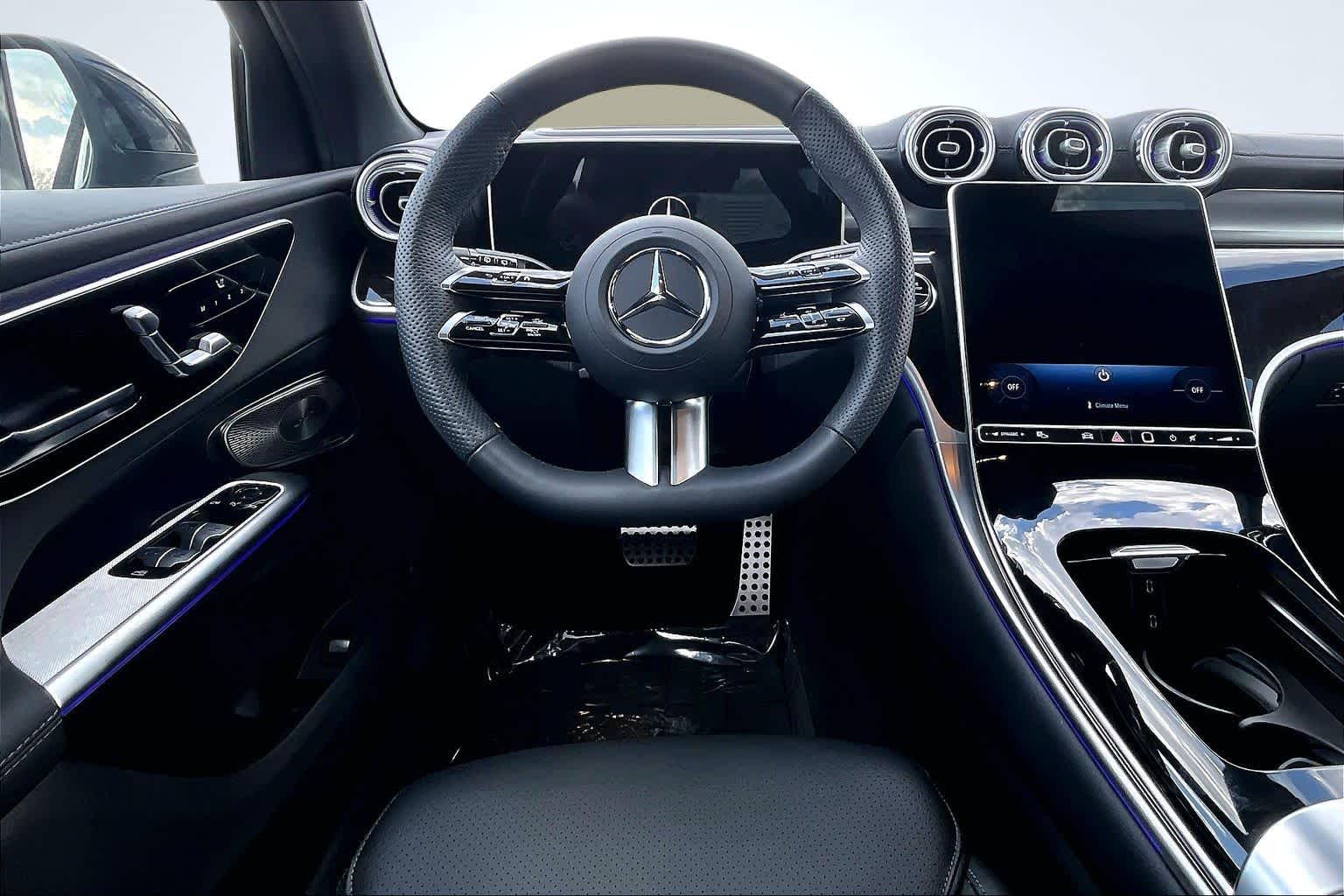 Thumbnail: 2026 Mercedes-Benz GLC - 15