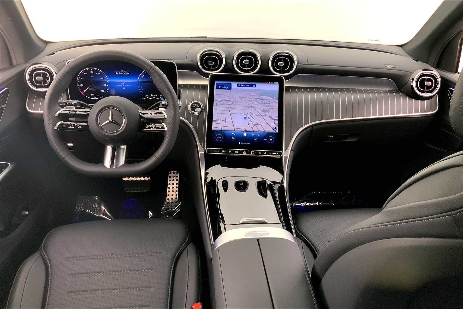 Thumbnail: 2025 Mercedes-Benz GLC - 10