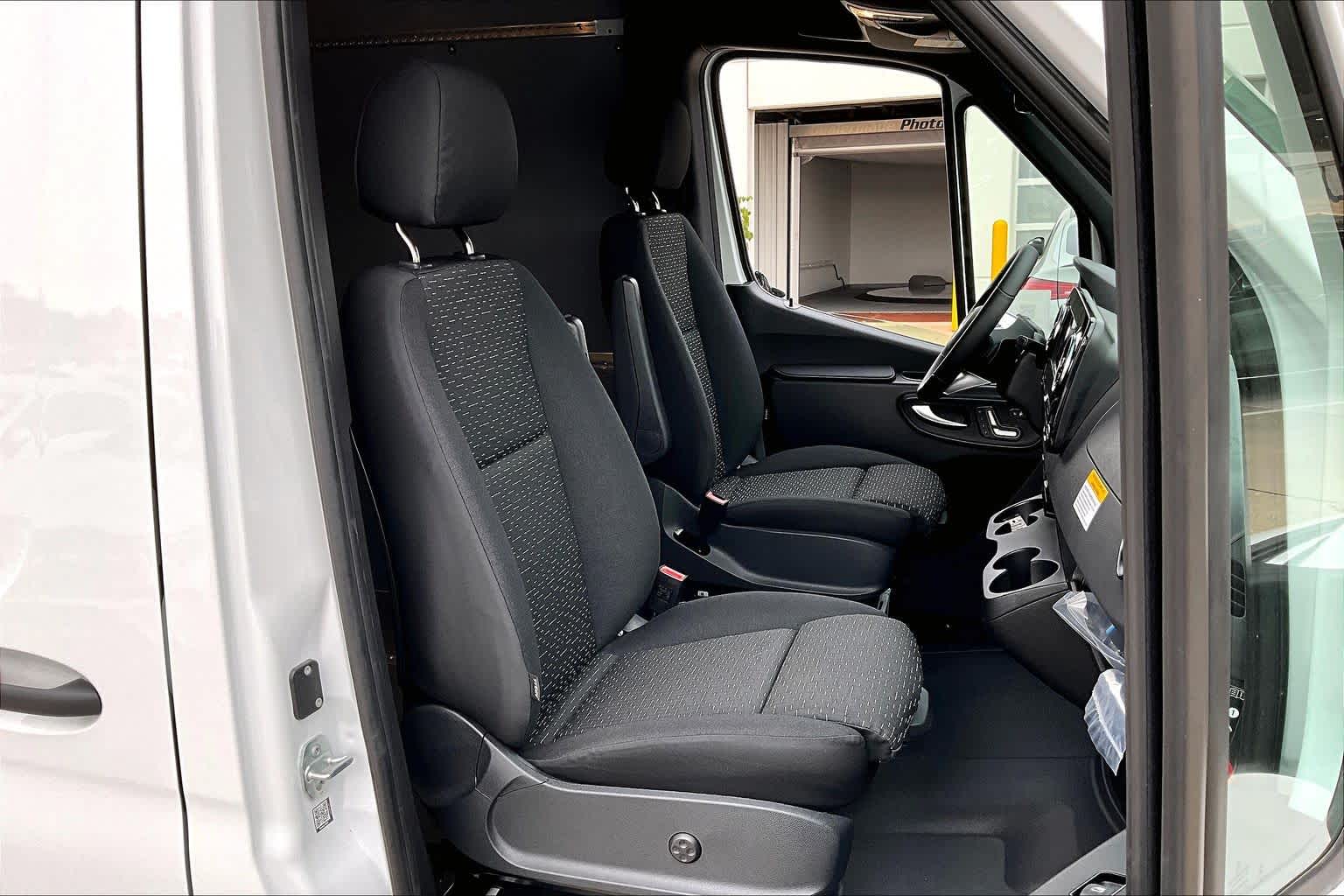 Thumbnail: 2026 Mercedes-Benz Sprinter - 13