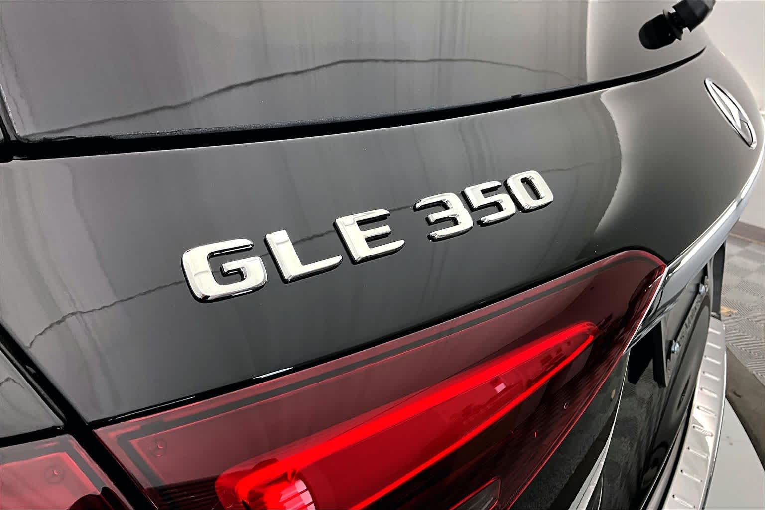Thumbnail: 2026 Mercedes-Benz GLE - 7