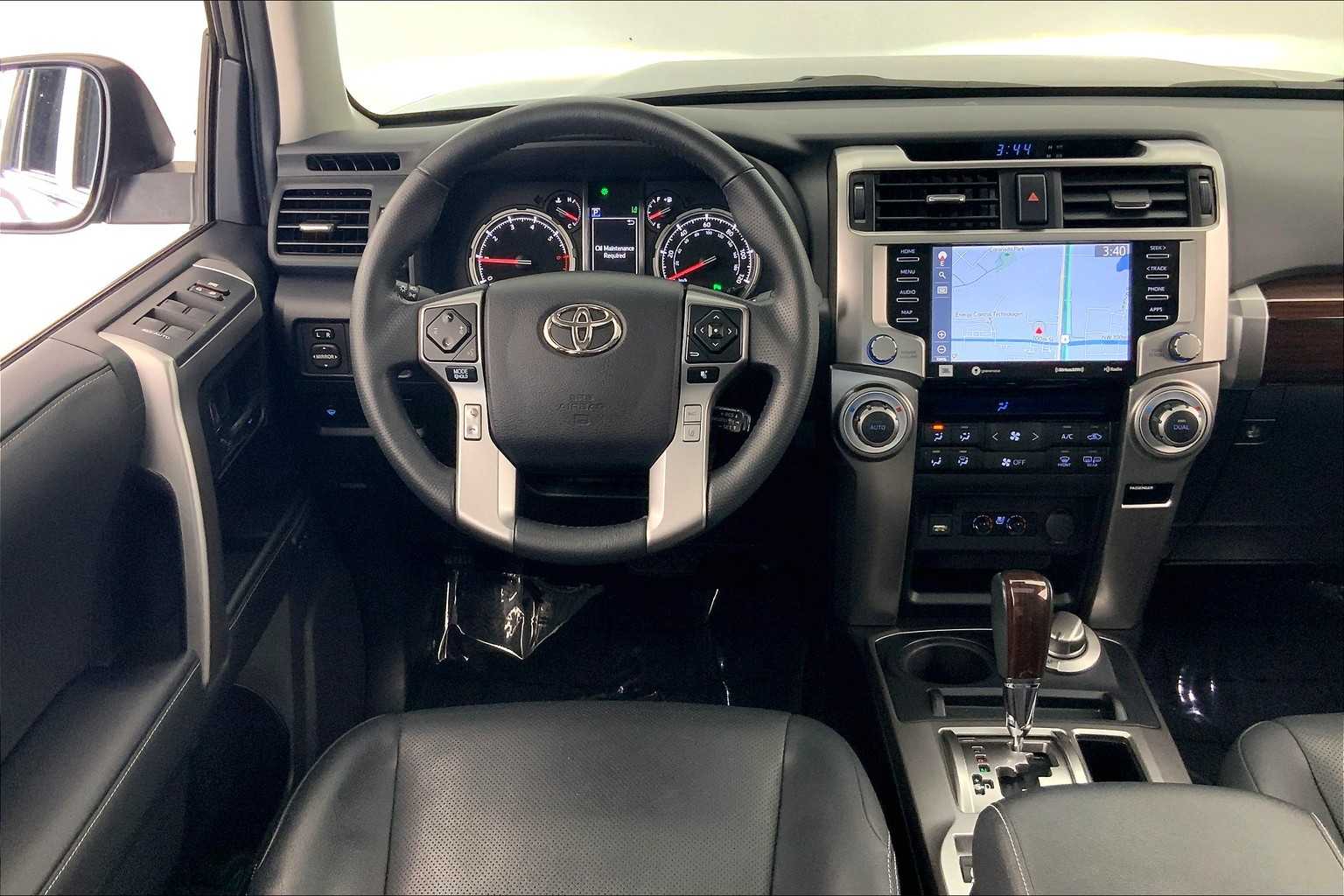 Thumbnail: 2021 Toyota 4Runner - 15