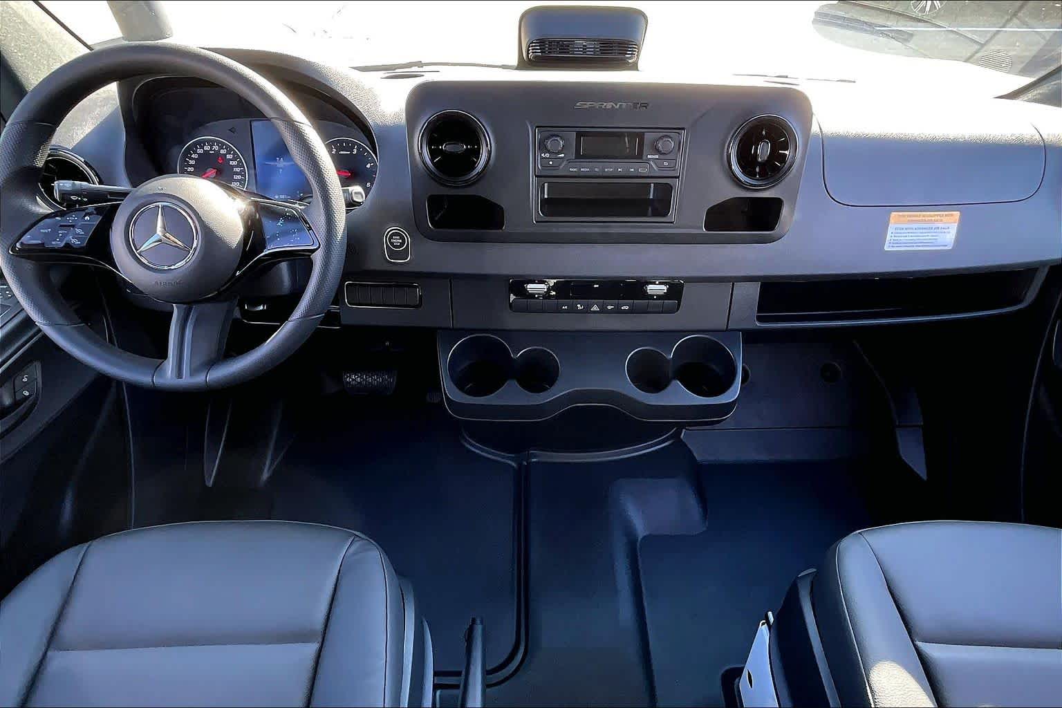 Thumbnail: 2026 Mercedes-Benz Sprinter - 10