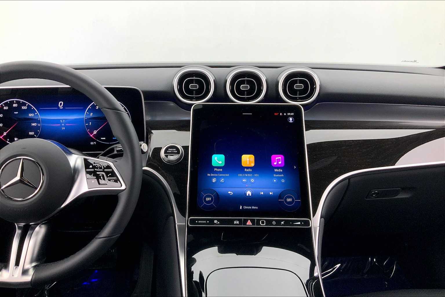 Thumbnail: 2025 Mercedes-Benz GLC - 16