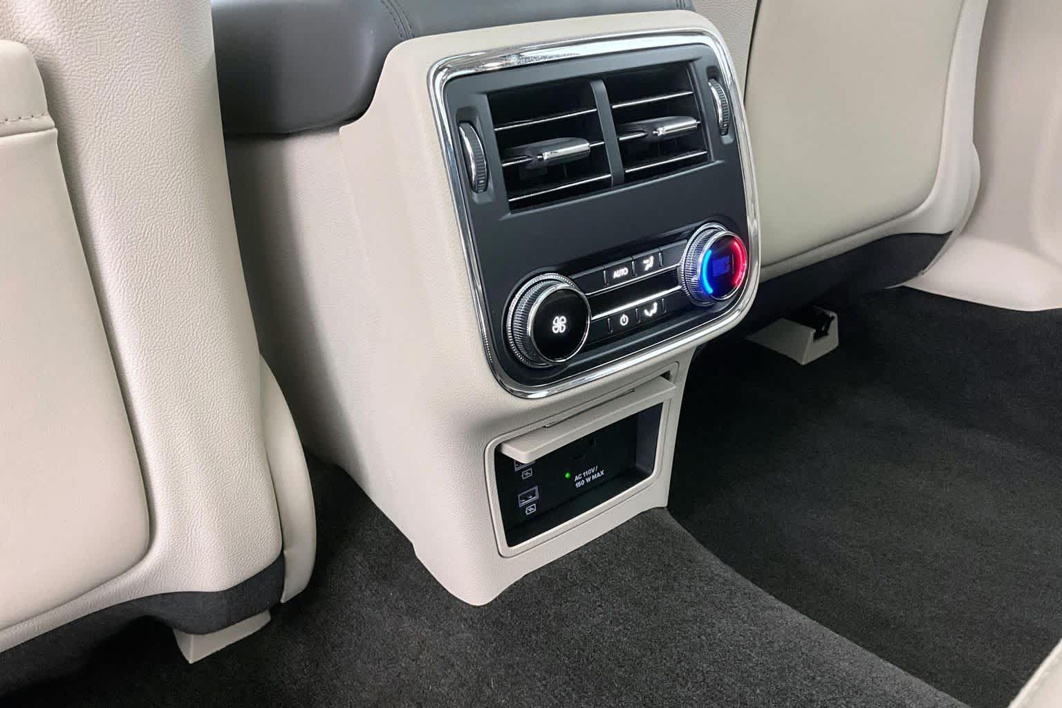 Thumbnail: 2017 Lincoln Continental - 29